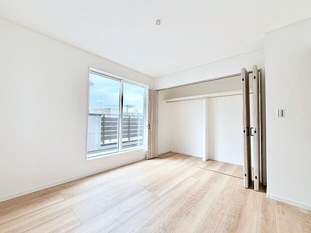 ■太陽がサンサンと降り注ぐお部屋は気持ちがいいですね