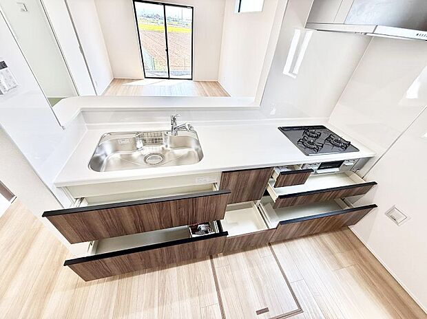 ■家族の絆を深める、温もりのあるキッチン