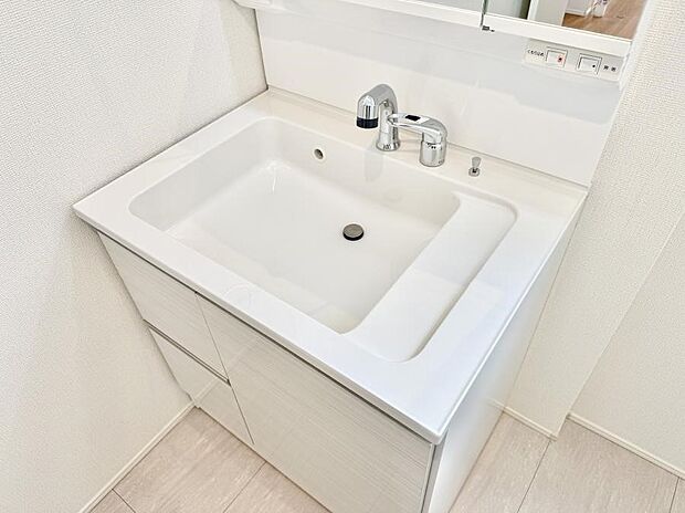 ■手洗いや顔を洗う時も快適に使える便利なシャワー