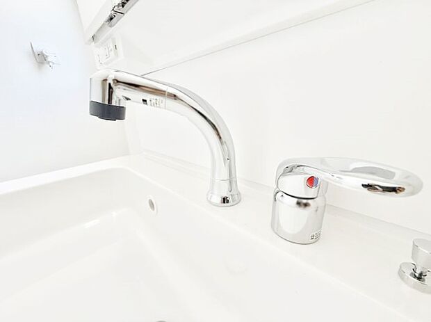 ■手洗いや顔を洗う時も快適に使える便利なシャワー