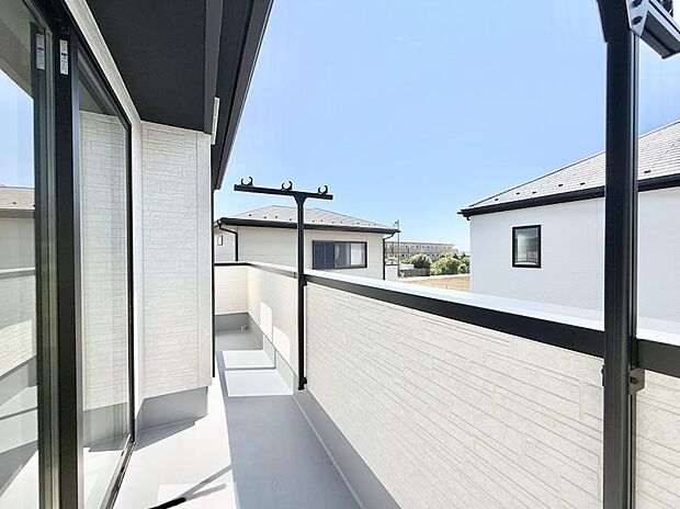 ■ 季節の移ろいを感じられる開放的な空間です