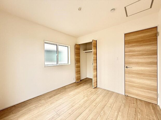 ■陽射しが差し込む暖かいお部屋