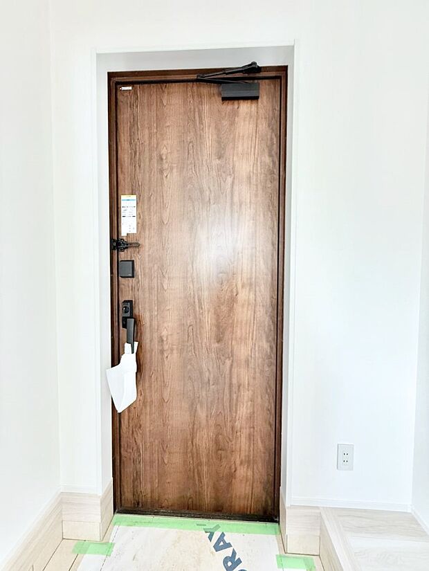 ■ 毎日を気持ちよく迎える、明るく温もりのある玄関