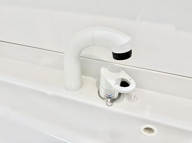 ■手洗いや顔を洗う時も快適に使える便利なシャワー