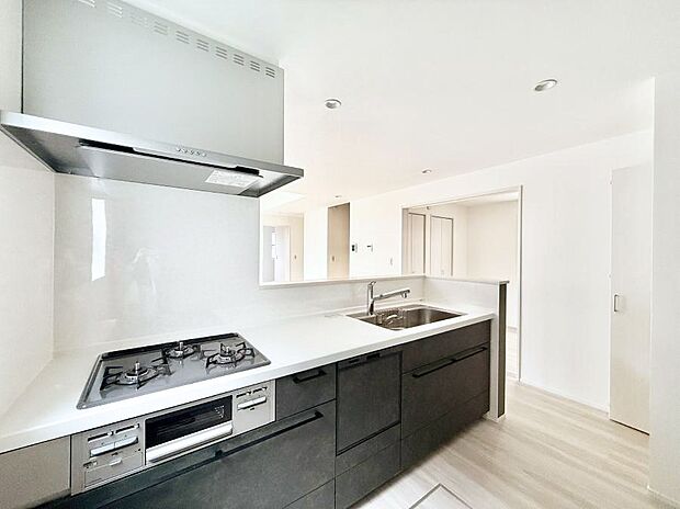 ■シンプルで機能的、毎日使いやすいキッチン