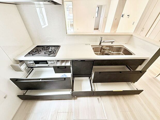 ■家族の絆を深める、温もりのあるキッチン