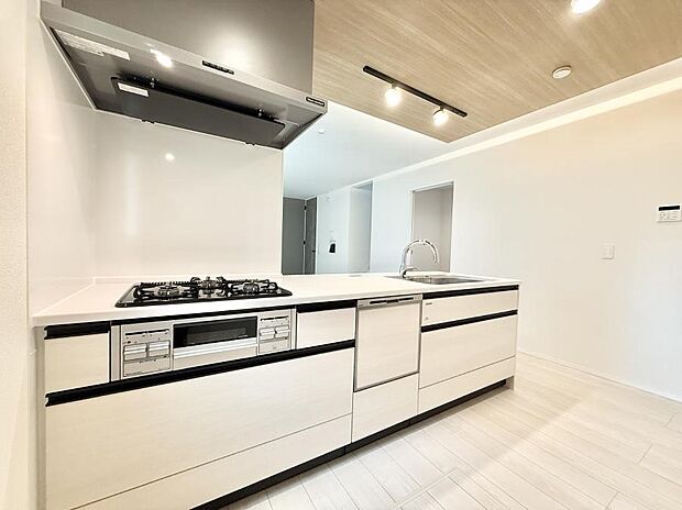 ■シンプルで美しく心地よい時間を生むキッチン空間