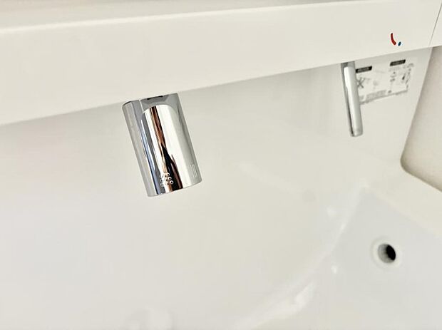 ■手洗いや顔を洗う時も快適に使える便利なシャワー