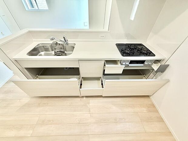 ■家族の絆を深める、温もりのあるキッチン