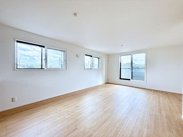 ■白を基調としたリビングはどんなインテリアにもマッチします