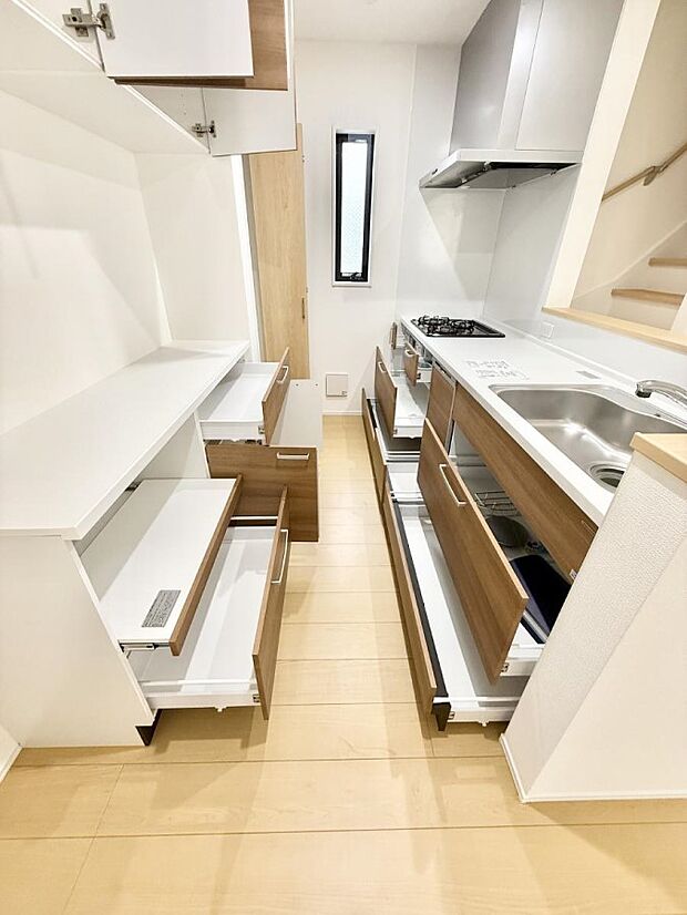 ■家族の絆を深める、温もりのあるキッチン