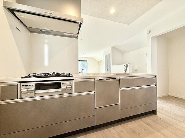 会話が深まる対面キッチン!家族との会話がはずみます