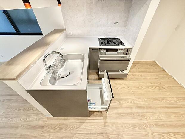 ■家族の絆を深める、温もりのあるキッチン