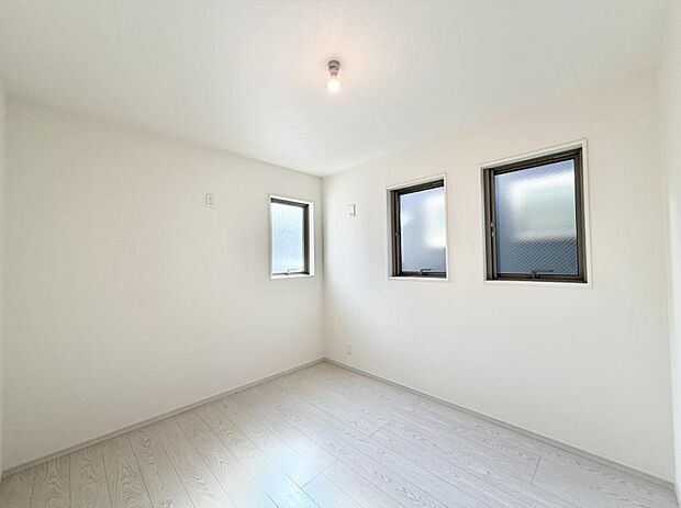 ■広いクローゼット、収納は多い方が嬉しいですね！  