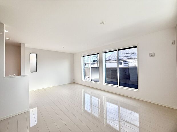 ■くつろぎと笑顔が集まる、心温まるリビング