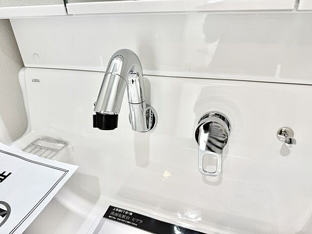 ■手洗いや顔を洗う時も快適に使える便利なシャワー