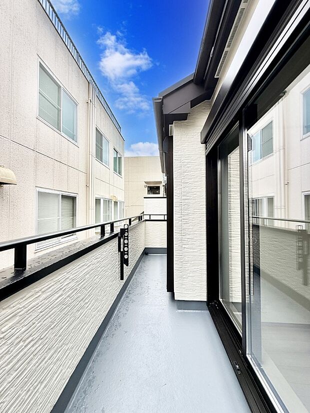 ■ 季節の移ろいを感じられる開放的な空間です