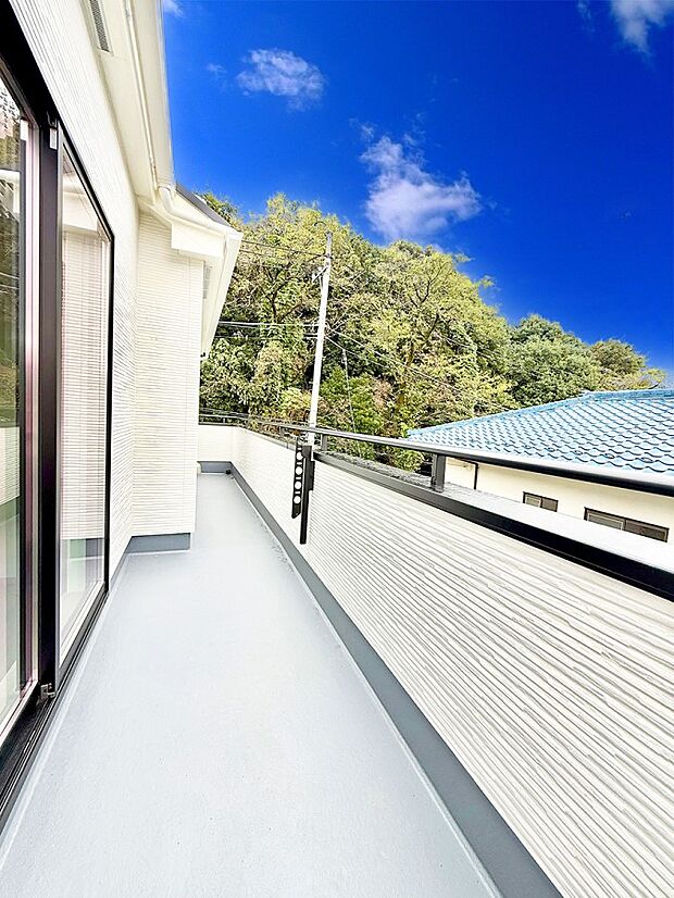 ■ 季節の移ろいを感じられる開放的な空間です