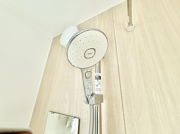 ■手元で簡単に止水できるため、水の無駄遣いを減らすことができます。