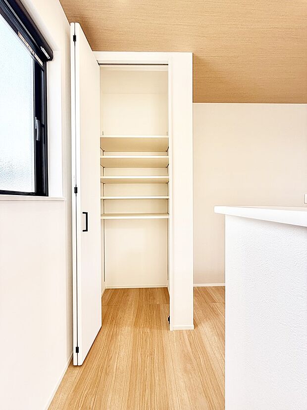 ■プラスαの収納スペース  