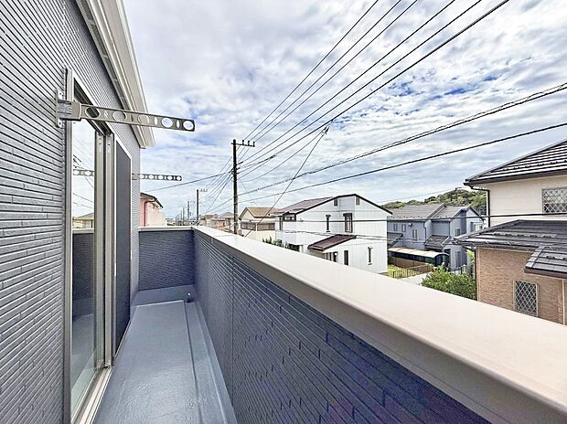 ■ 自然を身近に感じる、開放的なバルコニー