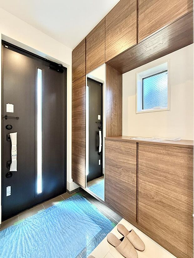 ■ ここから始まる一日、すっきり整った玄関