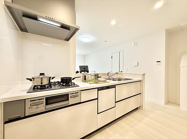 ■美味しい時間が生まれる、笑顔あふれるキッチン