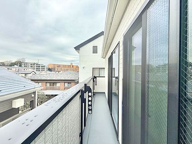 ■お洗濯物がよく乾く陽当たり良好のバルコニーです!