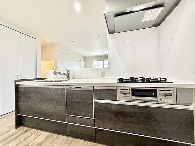 ■シンプルで機能的、毎日使いやすいキッチン