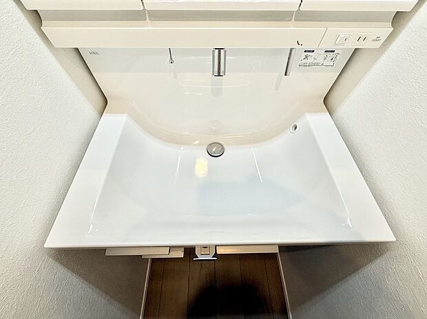 ■手洗いや顔を洗う時も快適に使える便利なシャワー