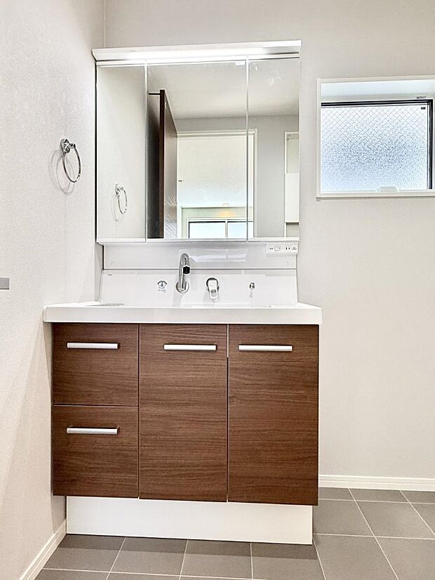 ■朝の準備がスムーズにできる広さです