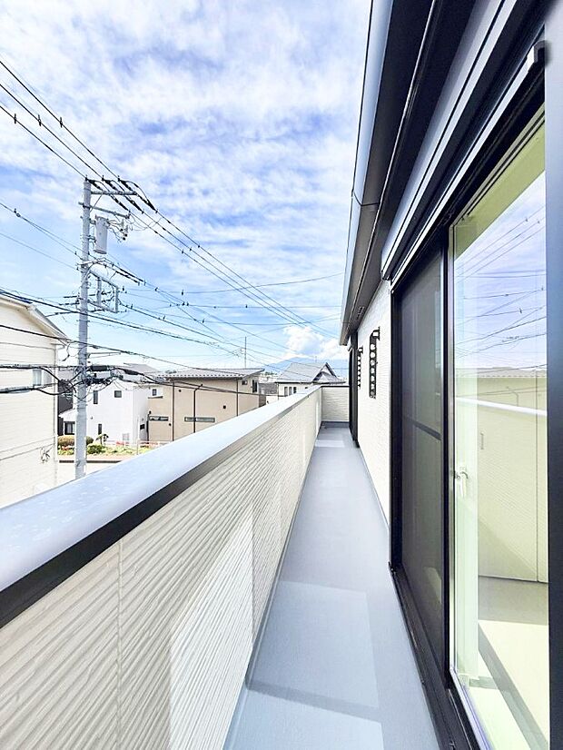 ■ 季節の移ろいを感じられる開放的な空間です