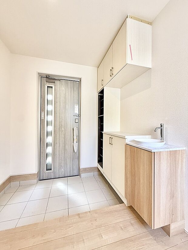 ■広々、綺麗な玄関でお客様をお出迎え!