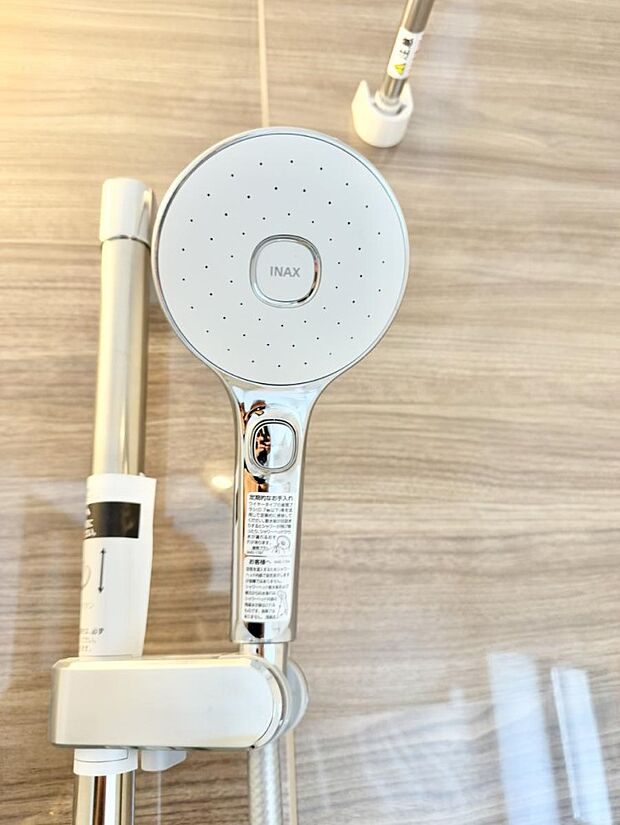 ■手元で簡単に止水できるため、水の無駄遣いを減らすことができます。