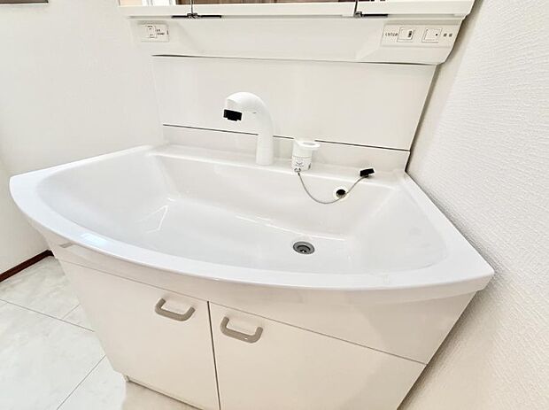 ■手洗いや顔を洗う時も快適に使える便利なシャワー