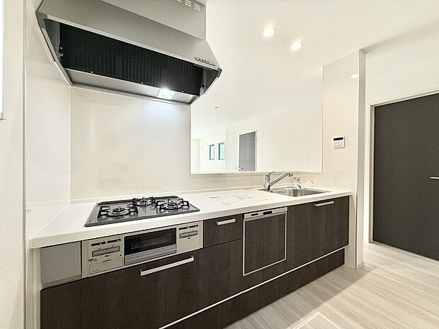 ■家族の絆を深める、温もりのあるキッチン