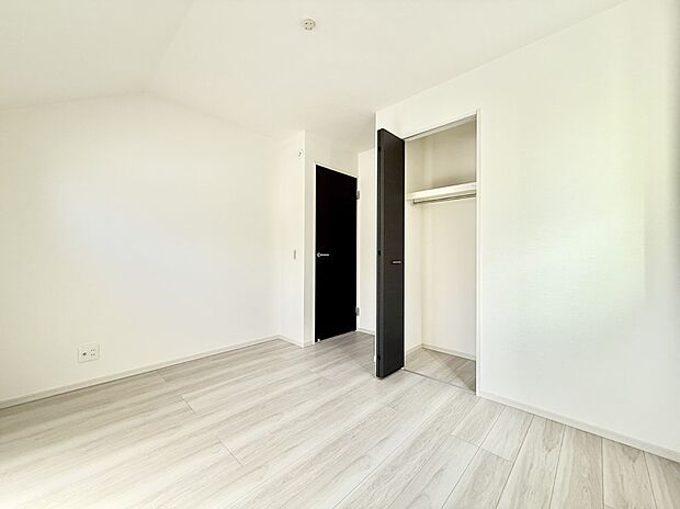 ■窓の配置や通気性の良い設計で部屋の空気がこもらず、常に新鮮な空気が流れます