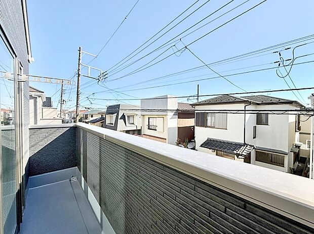 ■ 季節の移ろいを感じられる開放的な空間です