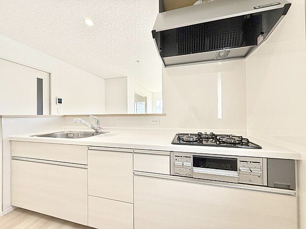 ■家族の絆を深める、温もりのあるキッチン