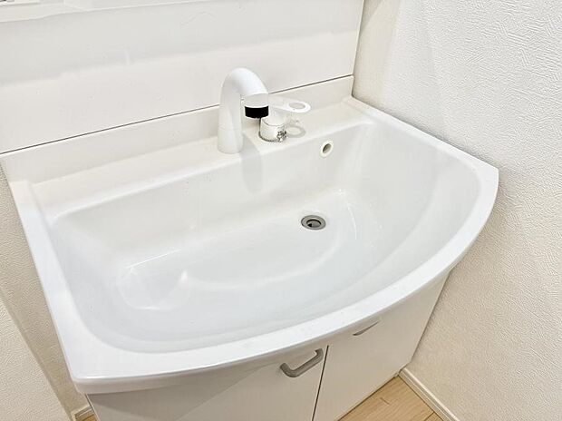 ■手洗いや顔を洗う時も快適に使える便利なシャワー