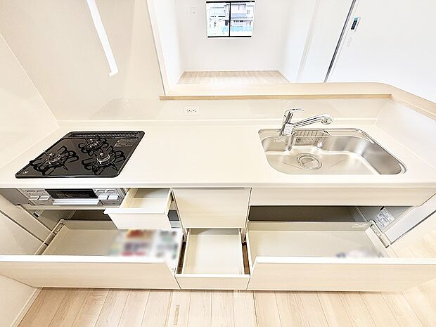 ■家族の絆を深める、温もりのあるキッチン