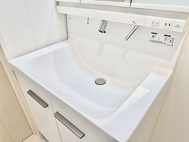 ■手洗いや顔を洗う時も快適に使える便利なシャワー