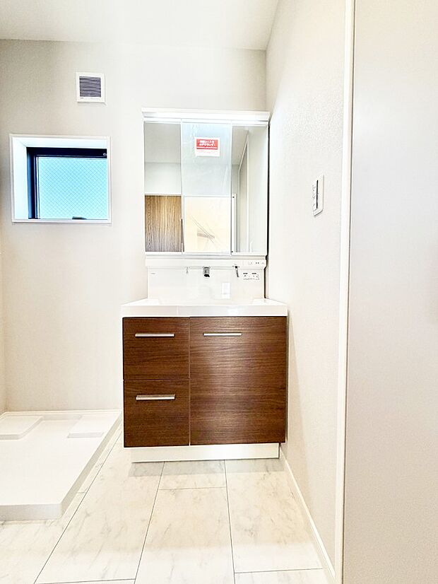 ■朝の準備がスムーズにできる広さです