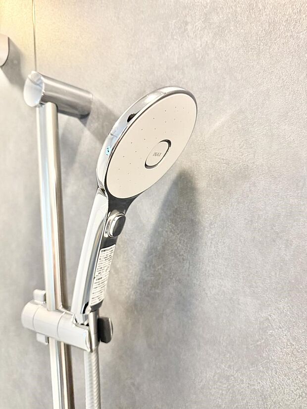 ■わざわざシャワー水栓のレバーまで手を伸ばす必要がなく、簡単に止水できる