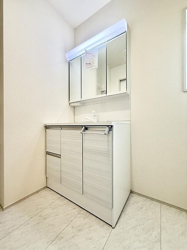 ■朝の準備がスムーズにできる広さです