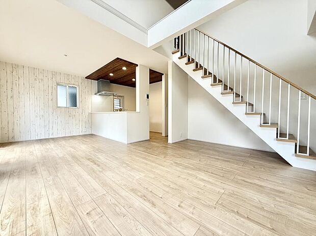 ■インテリアを考えるのが楽しみな広いリビングです!