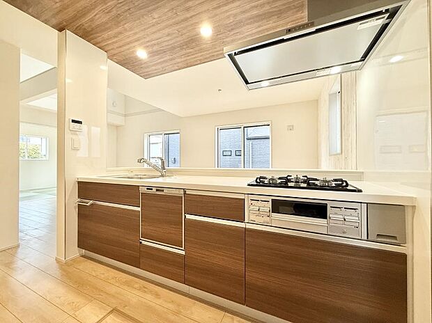 ■家族の絆を深める、温もりのあるキッチン