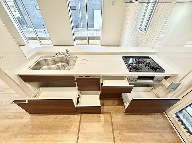 ■使いやすさとデザインが融合した、快適なキッチン