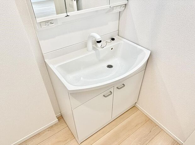 ■手洗いや顔を洗う時も快適に使える便利なシャワー