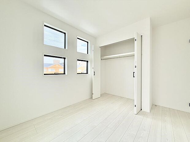 ■広いクローゼット、収納は多い方が嬉しいですね!